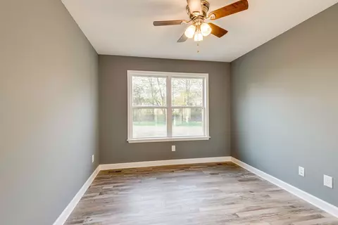 Bedroom - 334 Kaiser Rd, Dickson, TN 37055 photo 4 of 5