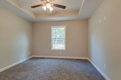 Bedroom - 400 Kaiser Rd, Dickson, TN 37055 photo 3 of 4