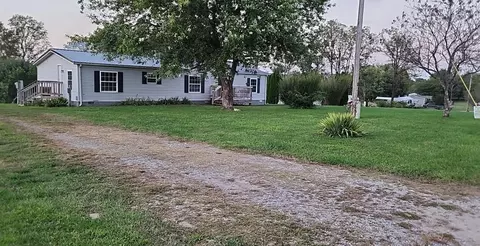 939 Oak Knob Rd, Lafayette, TN 37083