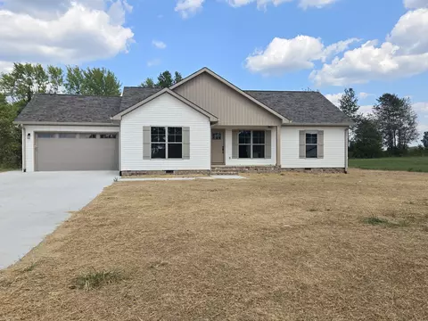 125 College Ct, Leoma, TN 38468