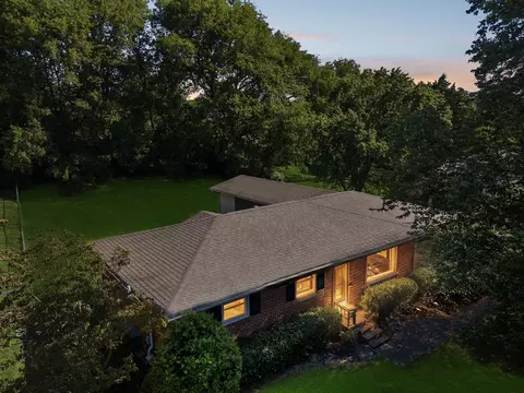 3824 Bonnacreek Dr, Hermitage, TN 37076