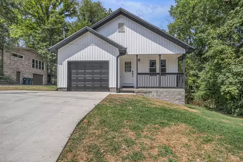 1802 Parkview Ter, Pulaski, TN 38478