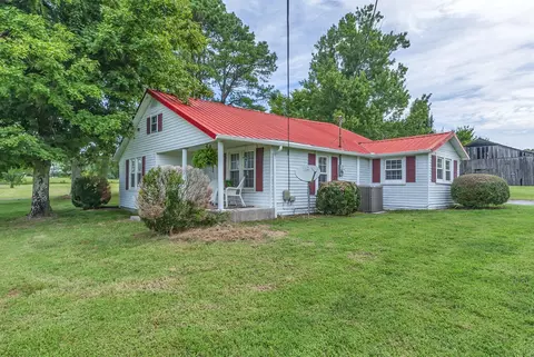 250 Revilo Rd, Leoma, TN 38468