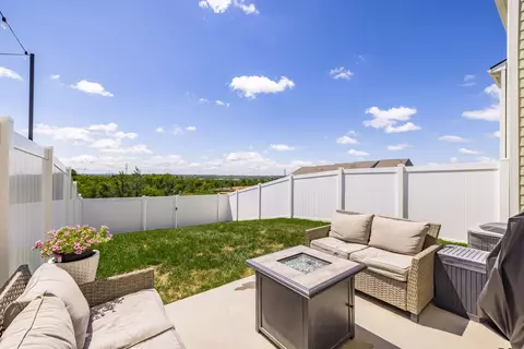 220 Pryor Dr, Gallatin, TN 37066