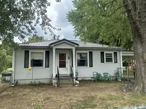 310 Johnson St, Lawrenceburg, TN 38464