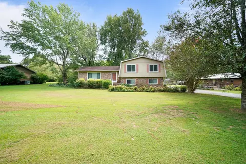 46 W Prospect Rd, Fayetteville, TN 37334