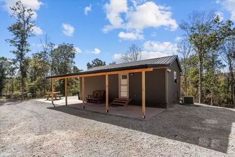 530 Deer Grass Ln, Hurricane Mills, TN 37078