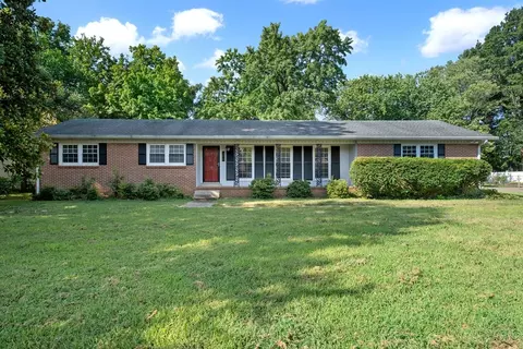 306 Ridgecrest Dr, Murfreesboro, TN 37130