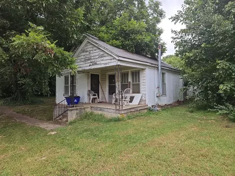 64 Barksdale Ave, Mckenzie, TN 38201