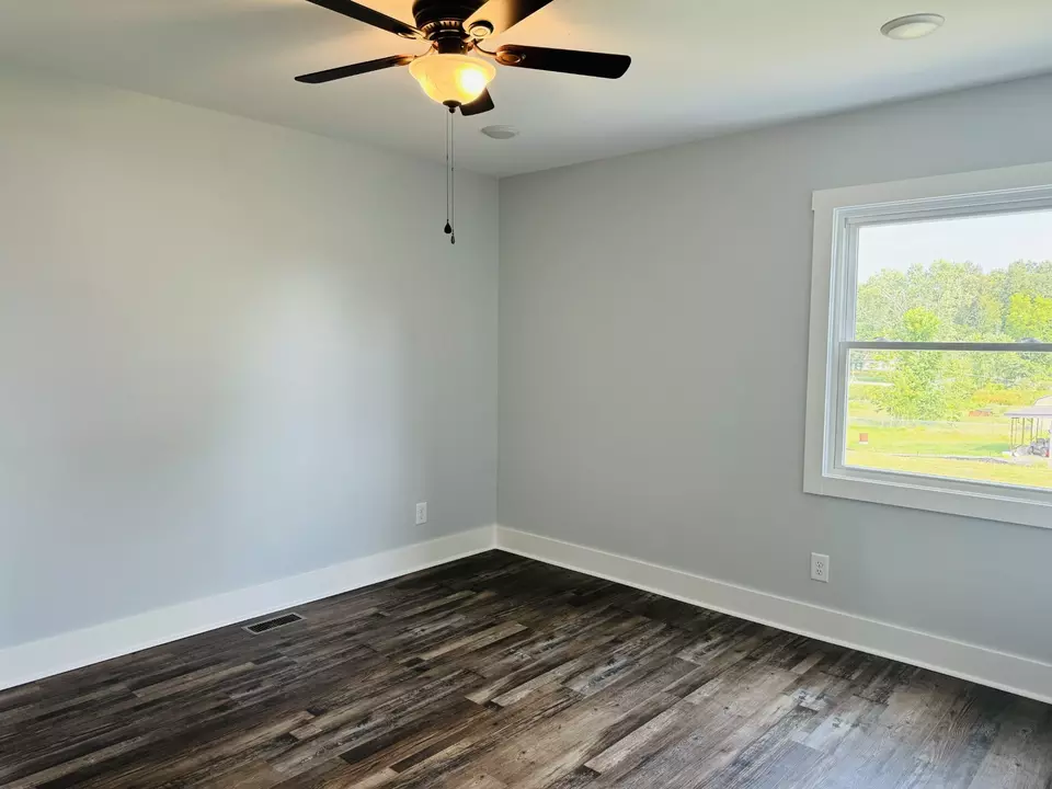 Bedroom - 209 Peggy Dr, Clarksville, TN 37042 photo 2 of 3