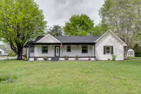104 Brook Dr, Dickson, TN 37055