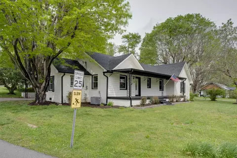 104 Brook Dr, Dickson, TN 37055 photo 4