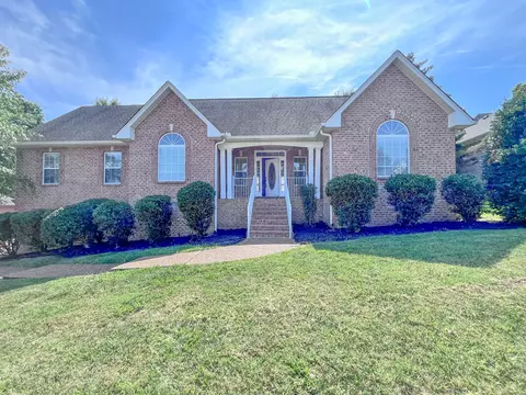 111 Cobblestone Ct, White House, TN 37188