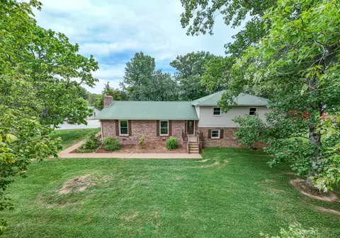 Exterior - 1404 Ringwald Rd, Murfreesboro, TN 37130 photo 1 of 10