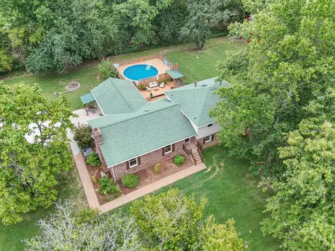 1404 Ringwald Rd, Murfreesboro, TN 37130