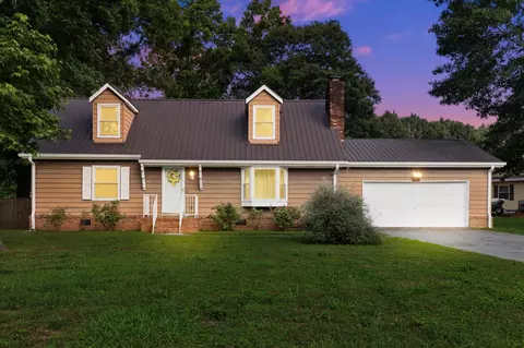224 Meadow Green Dr, Ringgold, GA 30736