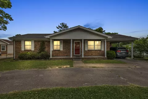631 Cross St, Rossville, GA 30741