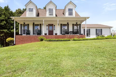 389 Debbie Ln, Ringgold, GA 30736