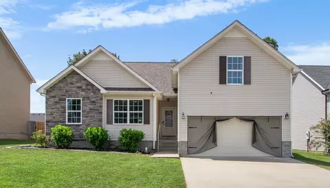 160 Sycamore Hill Dr, Clarksville, TN 37042