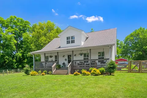 4713 S Old Highway 31 W, Cottontown, TN 37048