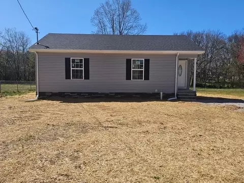 501 2nd St N, Decherd, TN 37324