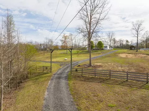 211 Otis Way, Tunnel Hill, GA 30755