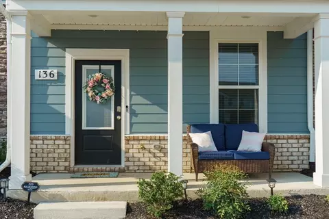 136 Grayson Cir, Chapel Hill, TN 37034