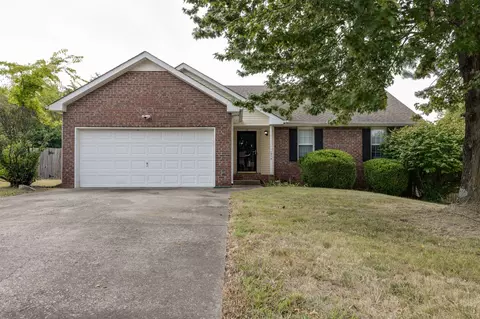 1214 Crystal Dr, Clarksville, TN 37042
