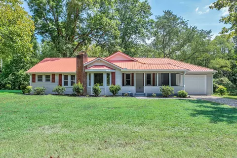 1121 Highway 48 S, Centerville, TN 37033
