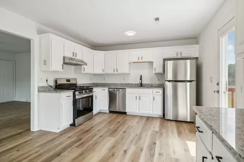 Kitchen - 74 Hillcrest Dr, Morrison, TN 37357 photo 3 of 3