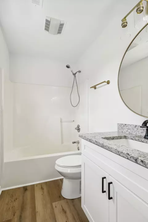 Bath - 74 Hillcrest Dr, Morrison, TN 37357 photo 1 of 3
