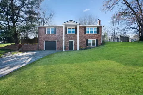 613 Farmington Bnd, Clarksville, TN 37042