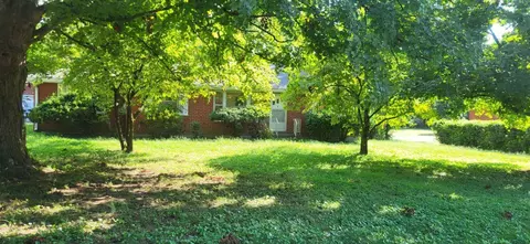 1127 Bellshire Dr, Nashville, TN 37207