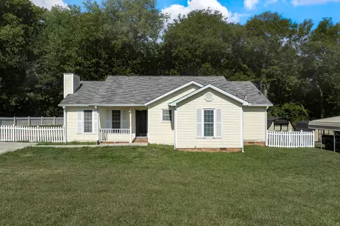 1424 Potter Dr, Columbia, TN 38401