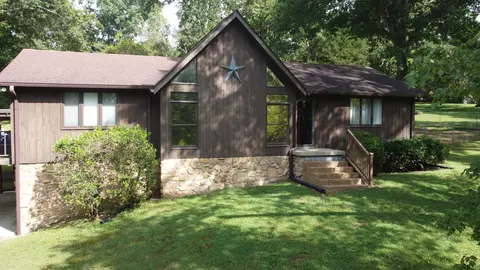 132 New Halltown Rd, Hartsville, TN 37074
