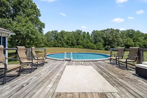 Exterior - 13705 Old Kentucky Rd, Walling, TN 38587 photo 7 of 8