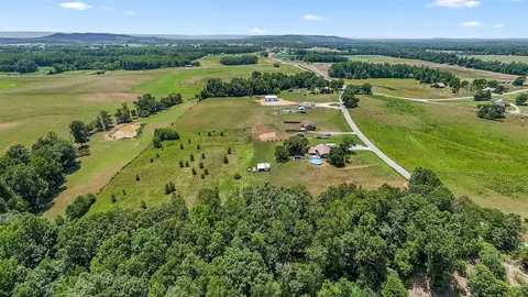 View/Area - 13705 Old Kentucky Rd, Walling, TN 38587 photo 3 of 9