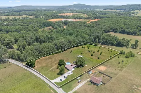 View/Area - 13705 Old Kentucky Rd, Walling, TN 38587 photo 4 of 9