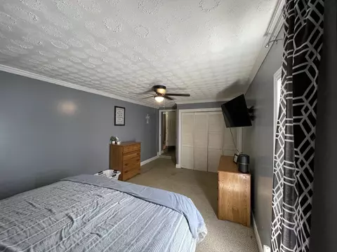 Bedroom - 13705 Old Kentucky Rd, Walling, TN 38587 photo 1 of 7