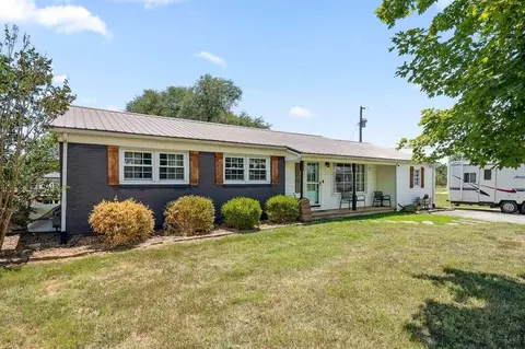 13705 Old Kentucky Rd, Walling, TN 38587