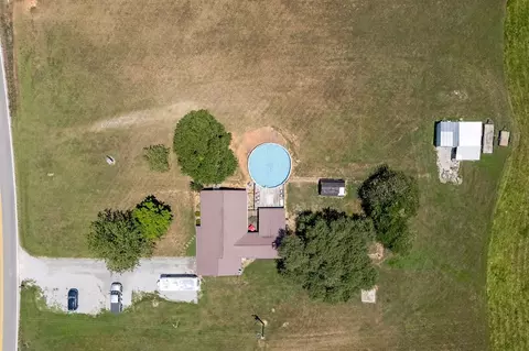 View/Area - 13705 Old Kentucky Rd, Walling, TN 38587 photo 5 of 9