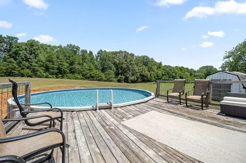 Exterior - 13705 Old Kentucky Rd, Walling, TN 38587 photo 6 of 8