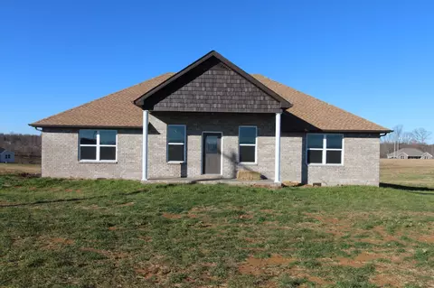 361 Elton Ln, Lafayette, TN 37083