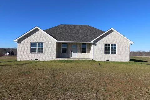 399 Elton Ln, Lafayette, TN 37083