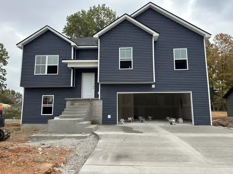 233 Wayne Hall Rd, Clarksville, TN 37040