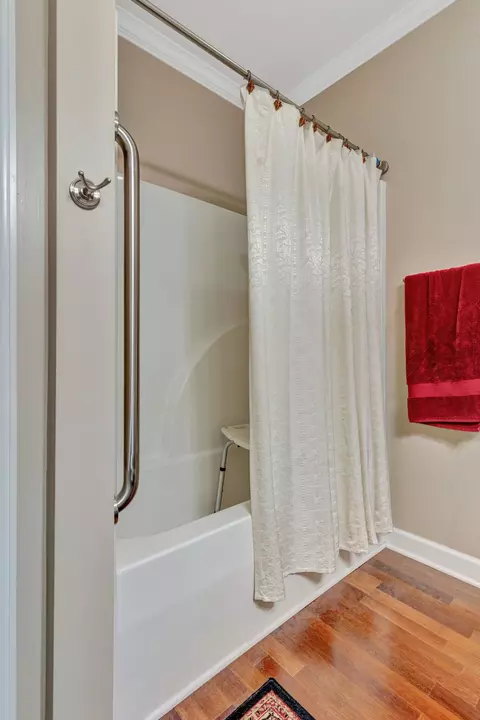 Bath - 705 Blackpatch Dr #7, Springfield, TN 37172 photo 4 of 4