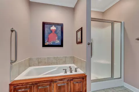 Bath - 705 Blackpatch Dr #7, Springfield, TN 37172 photo 2 of 4