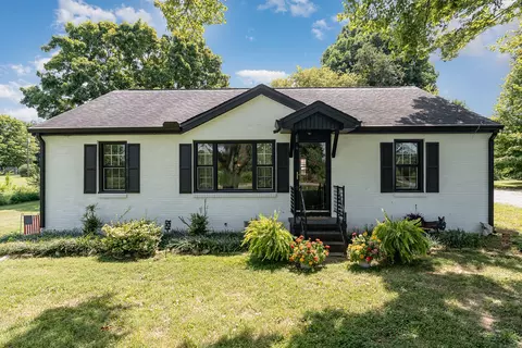 10919 Owens Chapel Rd, Springfield, TN 37172