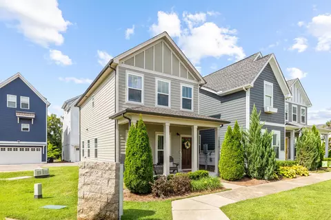 7534 Station Dr, Nashville, TN 37221