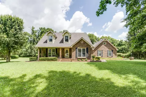 4922 Willowbend Dr, Murfreesboro, TN 37128